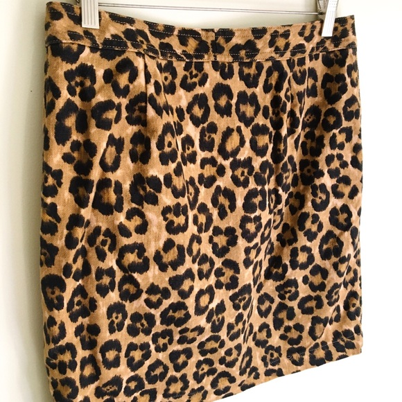 Animal print button skirt - Picture 9 of 16